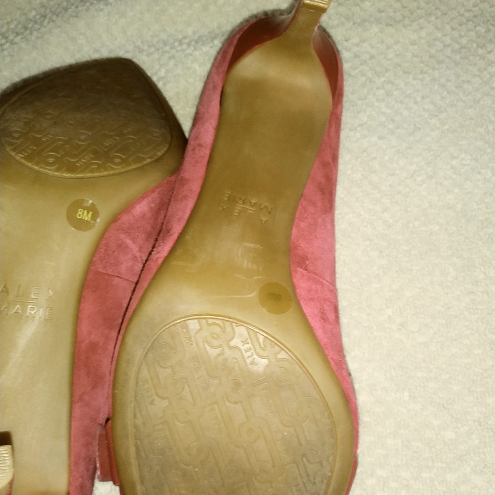 Shoes - Picture 4 of 4